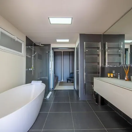 Villa Luxueuse Villa, Splendide Vue Mer Golfe Saint-tropez *