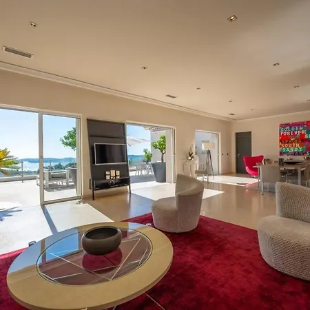 Villa Luxueuse Villa, Splendide Vue Mer Golfe Saint-tropez *